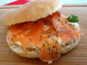 Kalte Sandwiches mit Frischkäse und Lachs