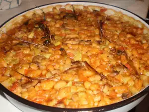 Vegane überbackene Bohnen mit Gemüse