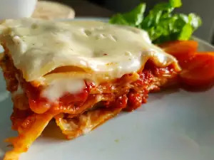 Vegane Lasagne mit Tomatensoße