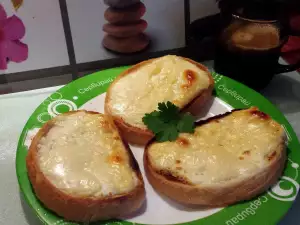 Überbackene Brote mit Frischkäse