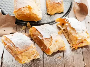 Strudel mit Kürbis, Äpfeln und Quark