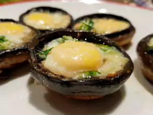 Champignons gefüllt mit Wachteleiern