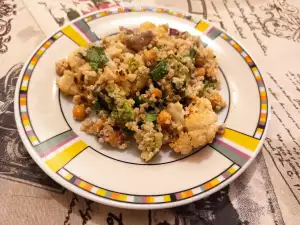 Blumenkohl-Quinoa-Salat mit Tahini Dressing