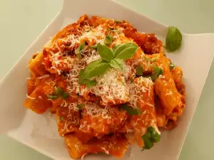 Rigatoni mit Bolognesesoße