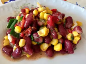 Salat mit Kidneybohnen und Mais