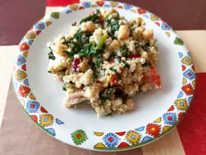 Salat aus Bulgur und Spinat