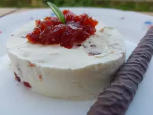 Semifreddo mit Quitten und Parmesan