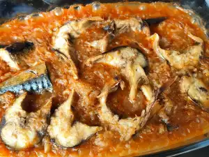 Gebackene Makrelen mit Sauerkraut