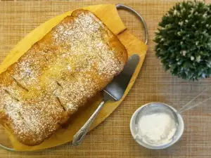 Kuchen aus Quark und Birnen