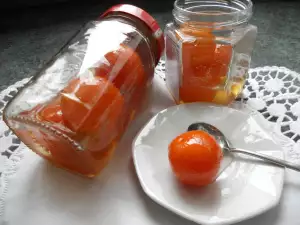 Marmelade aus ganzen, kleinen Mandarinen