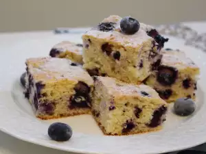 Leckeres Gebäck mit Heidelbeeren und Quark