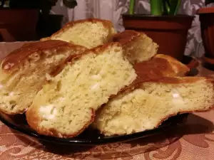 Herzhafter Kuchen mit Feta