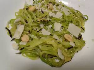 Gemüsespaghetti aus Zucchini