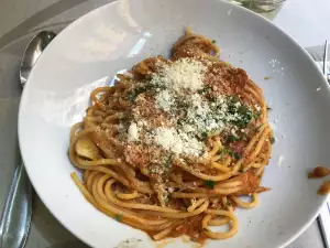 Spaghetti mit Anchovis und Mandeln