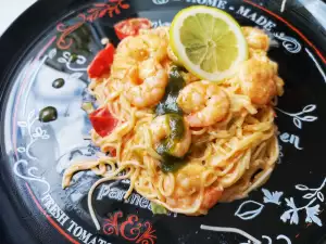 Spaghetti mit Garnelen und Cherrytomaten