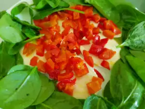 Salat mit Babyspinat, Mozzarella und Honigdressing