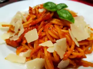 Mediterrane Spaghetti mit Tomaten