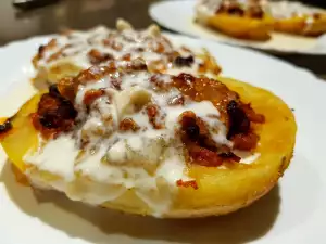 Gefüllte Kartoffeln mit Hackfleisch und herrlicher Soße