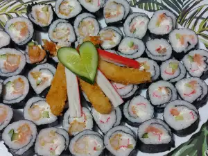 Sushi mit Krabbenrollen