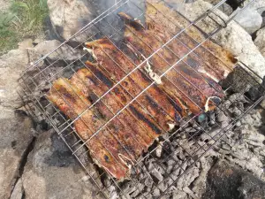 Gegrillter Schweinebauch