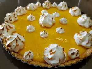 Tarte mit frischer Orangensaftcreme