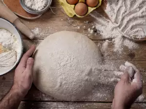 Wie knetet man einen glatten Teig?