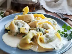 Tortellini mit Gorgonzola Soße