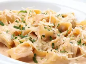 Tortellini mit Sahnesoße