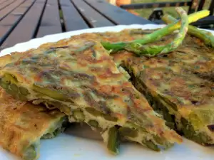 Tortilla mit grünem Spargel