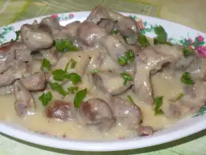 Hähnchenmägen mit Pilz-Knoblauch-Soße