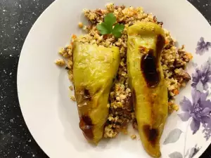 Gefüllte Paprika mit Hackfleisch und Bulgur