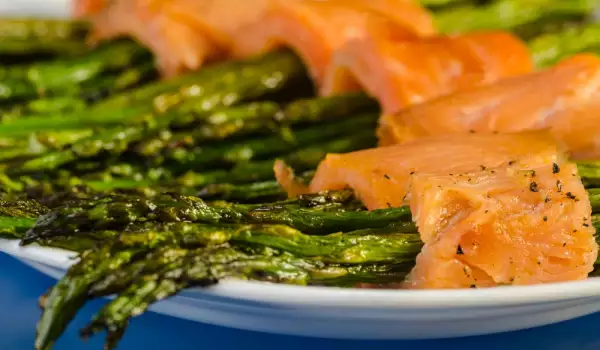 Spargel mit Lachs