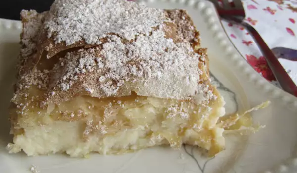 Griechische Banitsa Bougatsa mit Creme