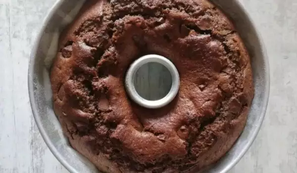 Schokoladenkuchen mit Johannisbeeren