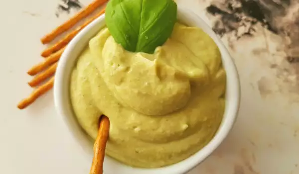 Fluffiger Brokkoli Käse Dip