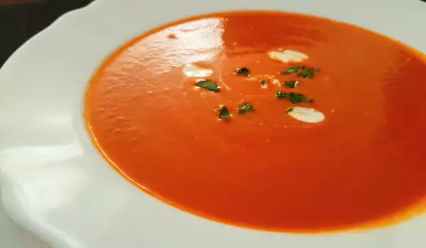 Tomatensuppe mit Sahne