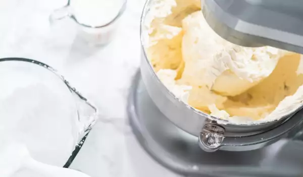 Zubereitung eines Zuckergusses / Glasur