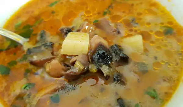 Pilzsuppe mit Lauch und Kartoffeln