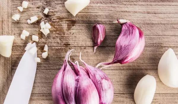 Rosafarbener Knoblauch