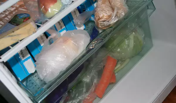 Wie reinigt man das Abflussloch eines Kühlschranks?
