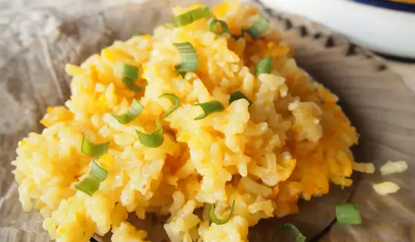 Gelber Reis im Ofen