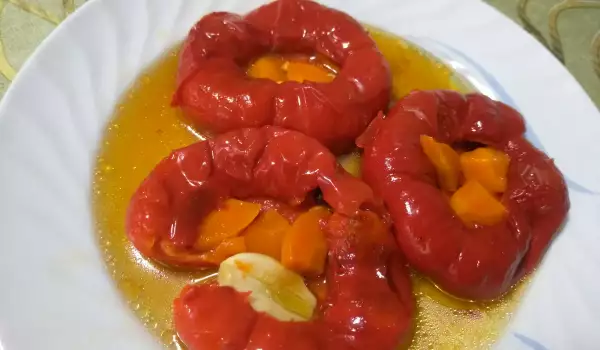 Gebackene Paprika mit Knoblauch (ohne Kochen)
