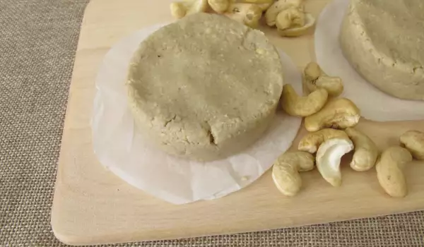 Veganer Cashewkäse