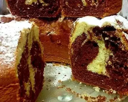 Klassischer Kuchen mit Kakao