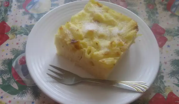 Im Ofen gebackene Makkaroni mit Eier und Käse