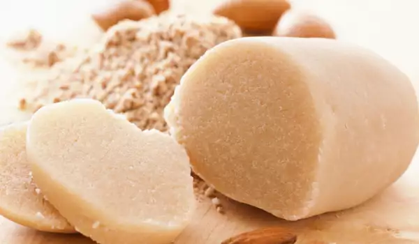 Marzipan aus Mandeln