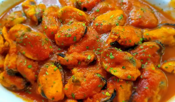 Pikante Muscheln mit Tomatensoße