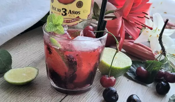 Kirsch Mojito Cocktail