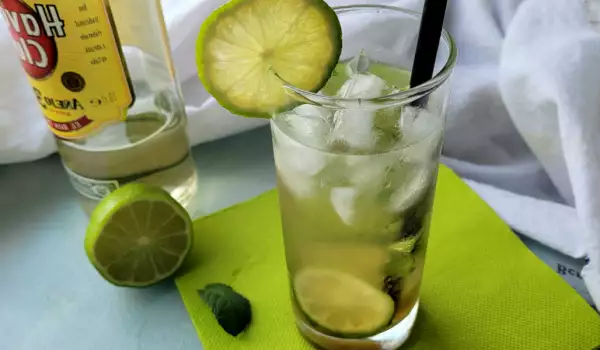 Klassischer Mojito Cocktail