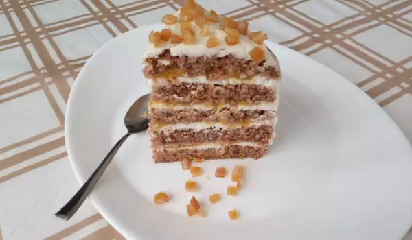 Karottentorte mit Walnüssen und Orangen